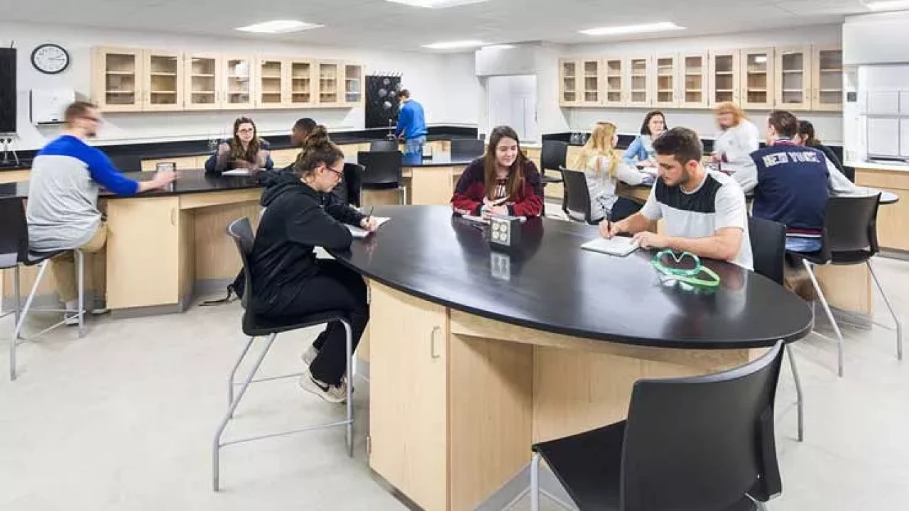Photo 3 of Gaston Science Building Lab Renovation