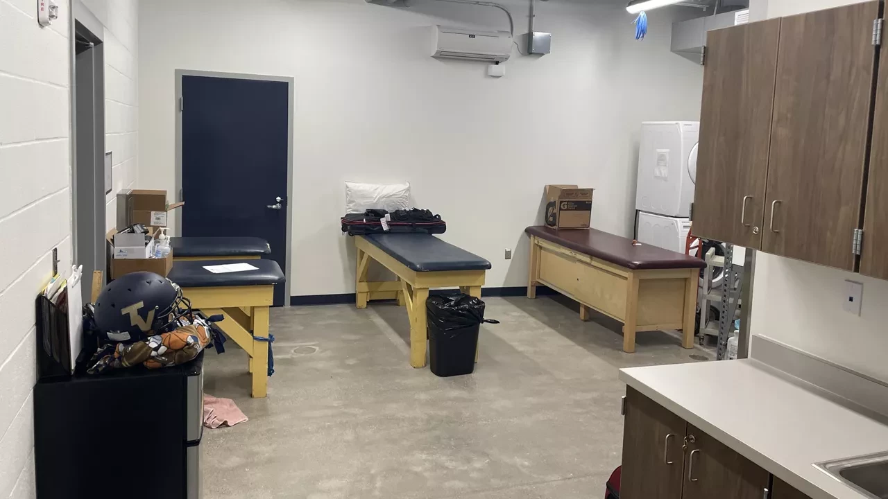 Photo 3 of Teays VALLEY FIELD HOUSE