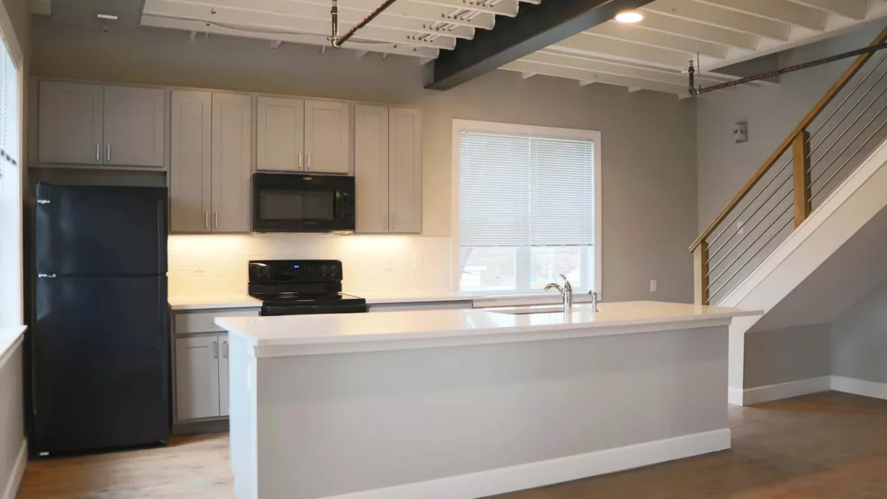 Photo 10 of 162 North Ohio Avenue